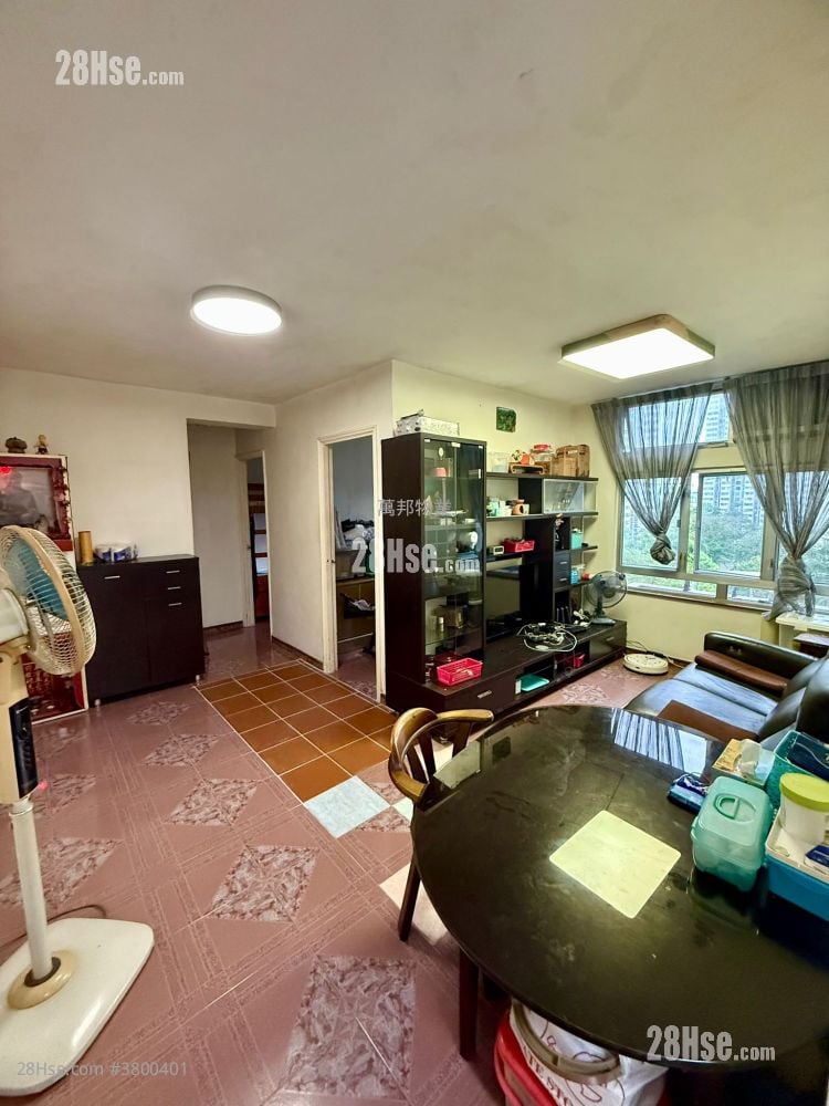 Yee Nga Court Sell 3 Bedrooms , 1 Bathroom 554 ft²