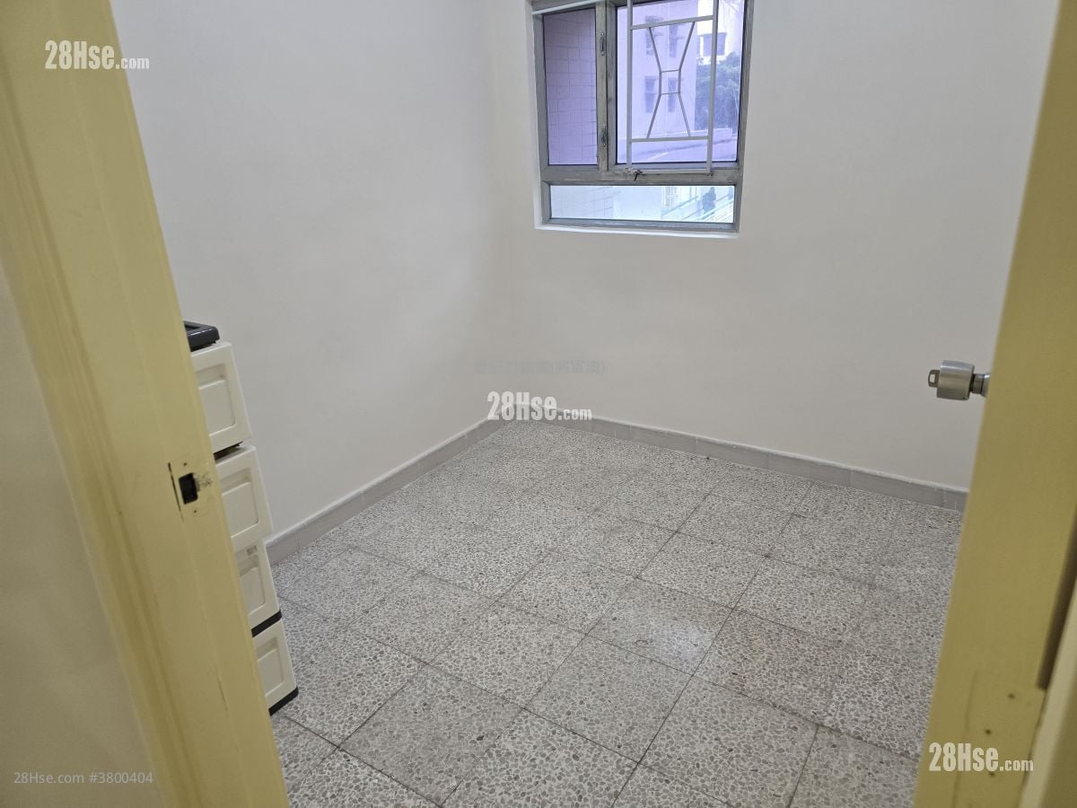 King Ming Court Sell 554 ft²