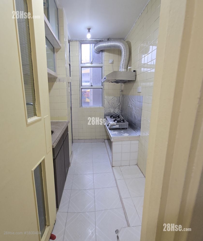 King Ming Court Sell 554 ft²