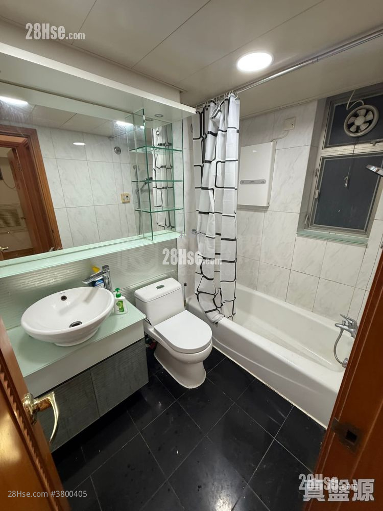 Yoho Town Sell 2 Bedrooms 422 ft²