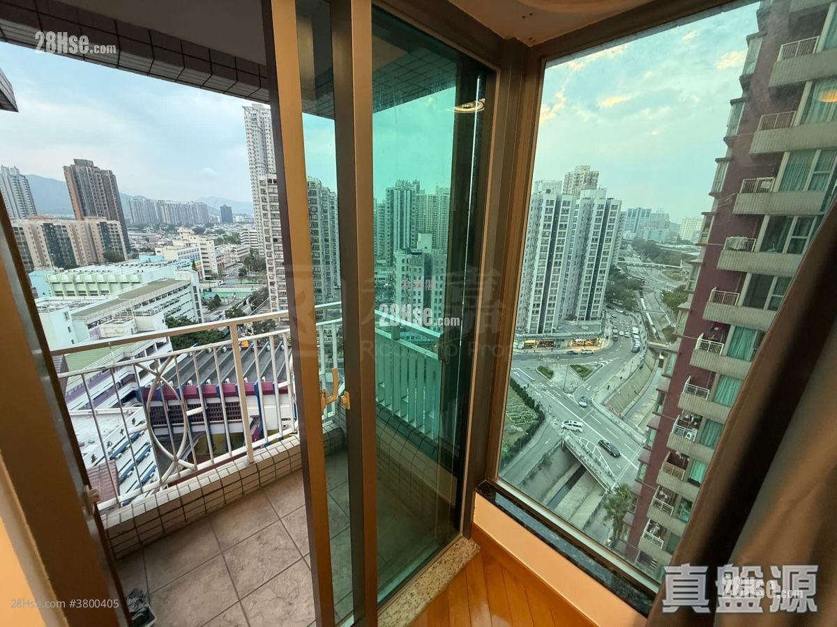 Yoho Town Sell 2 Bedrooms 422 ft²