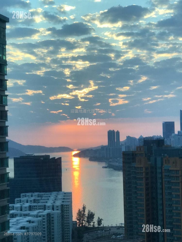 Royal Peninsula Sell 3 Bedrooms , 2 Bathrooms 1,043 ft²