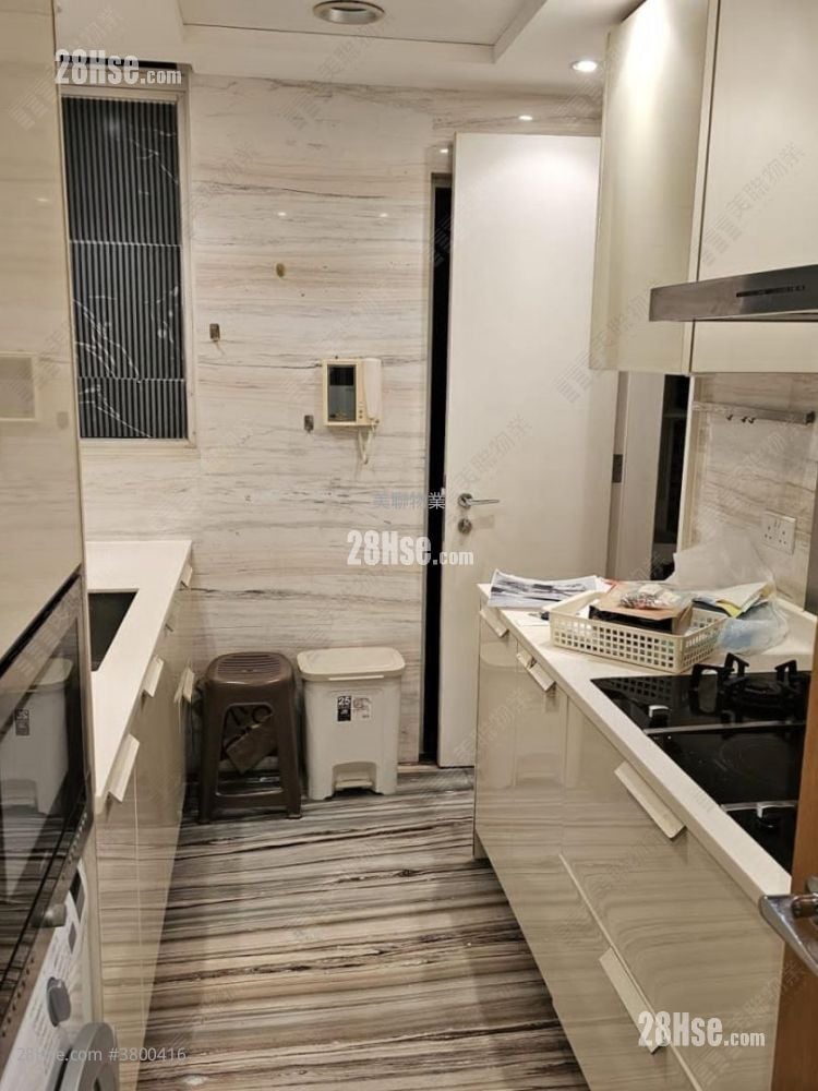 Peak One Rental 3 Bedrooms , 2 Bathrooms 1,027 ft²