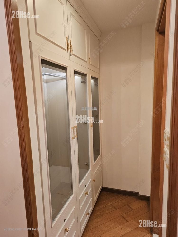 Peak One Rental 3 Bedrooms , 2 Bathrooms 1,027 ft²