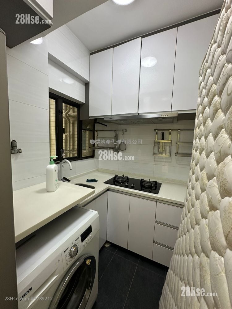 Connaught Garden Rental 2 Bedrooms , 1 Bathroom 334 ft²