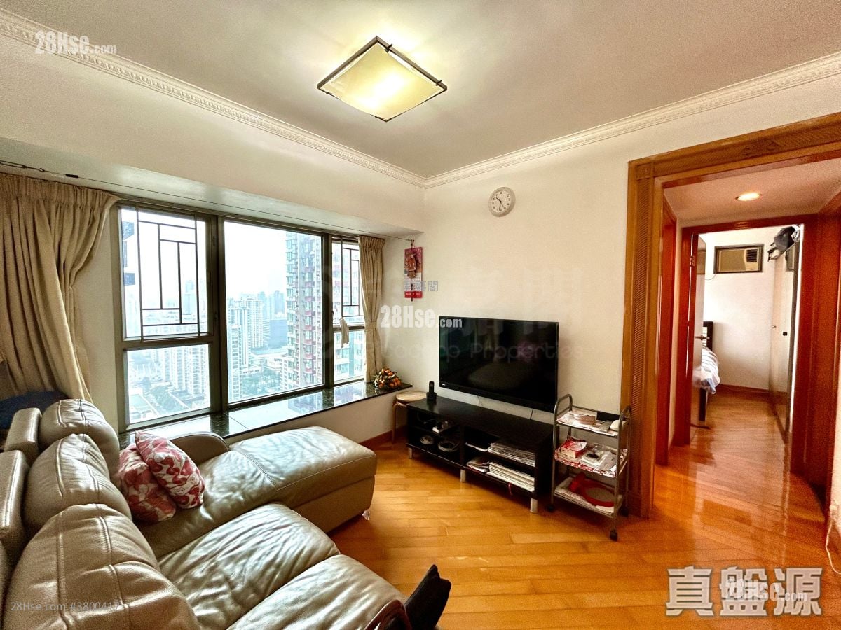 Yoho Town Sell 2 Bedrooms 433 ft²