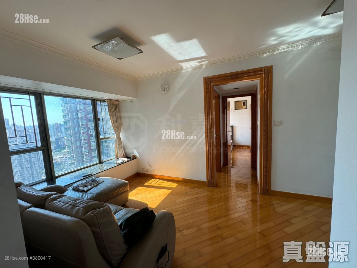 Yoho Town Sell 2 Bedrooms 433 ft²