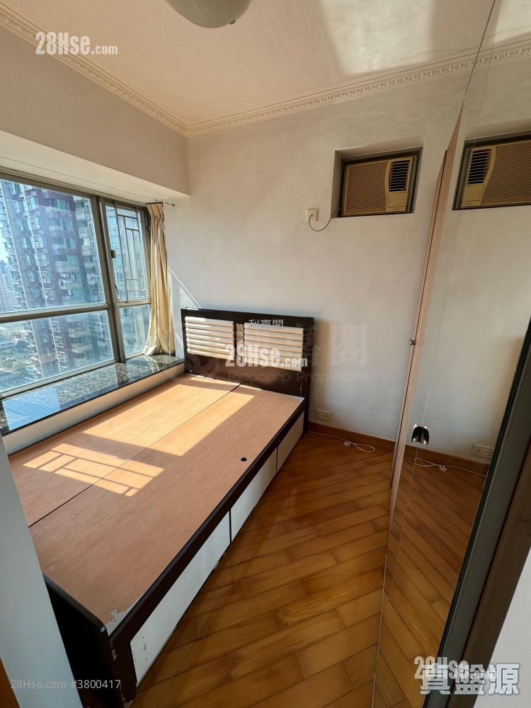 Yoho Town Sell 2 Bedrooms 433 ft²