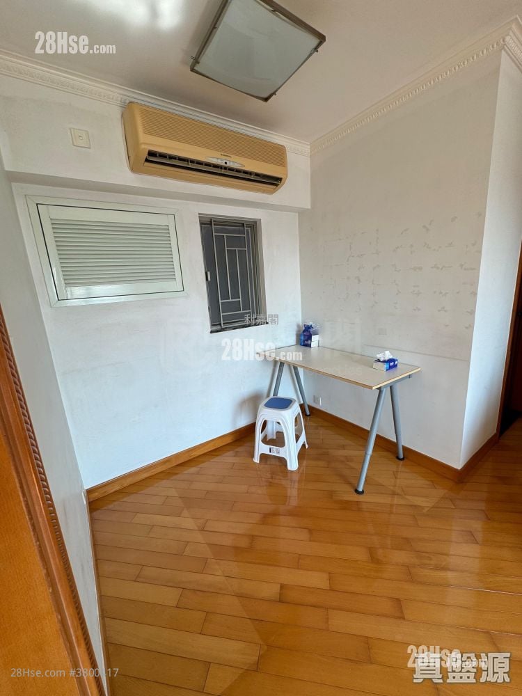 Yoho Town Sell 2 Bedrooms 433 ft²