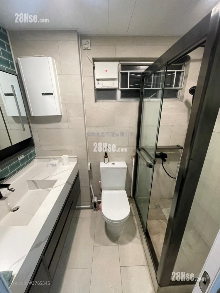 Whampoa Garden Rental 2 Bedrooms , 1 Bathroom 466 ft²