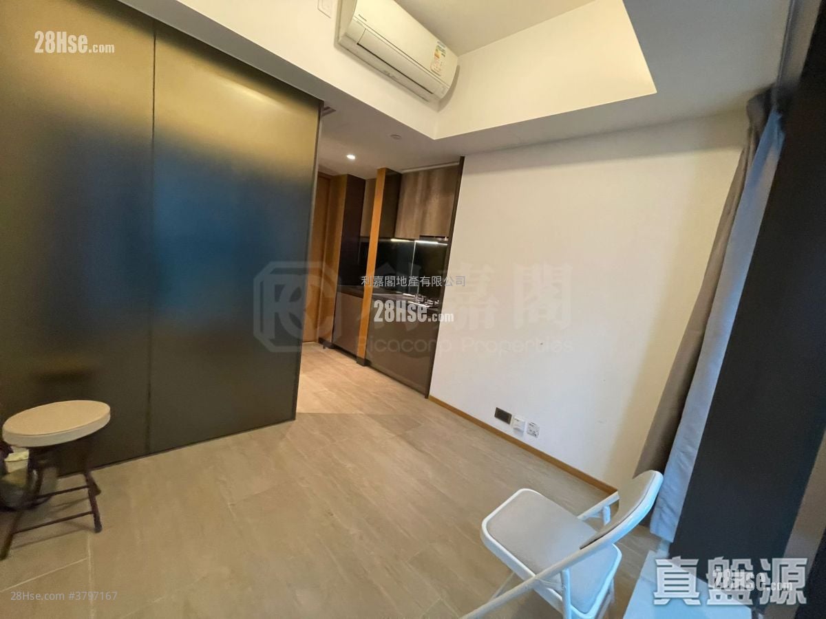 One Prestige Rental 170 ft²