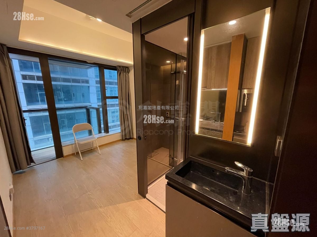 One Prestige Rental 170 ft²