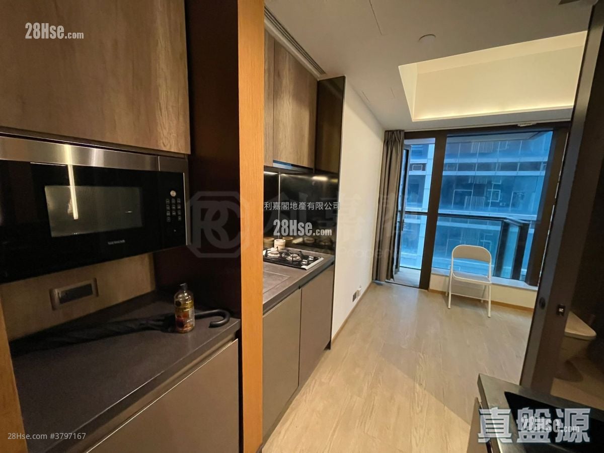 One Prestige Rental 170 ft²