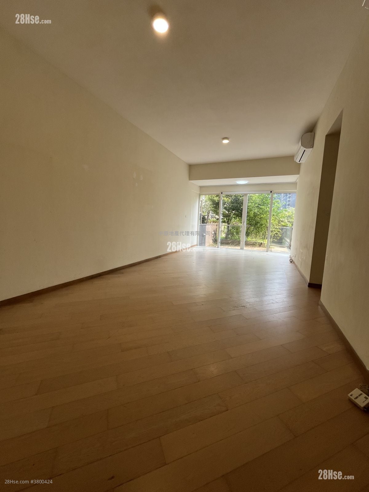 Avignon Sell 5+ Bedrooms , 3 Bathrooms 1,142 ft²