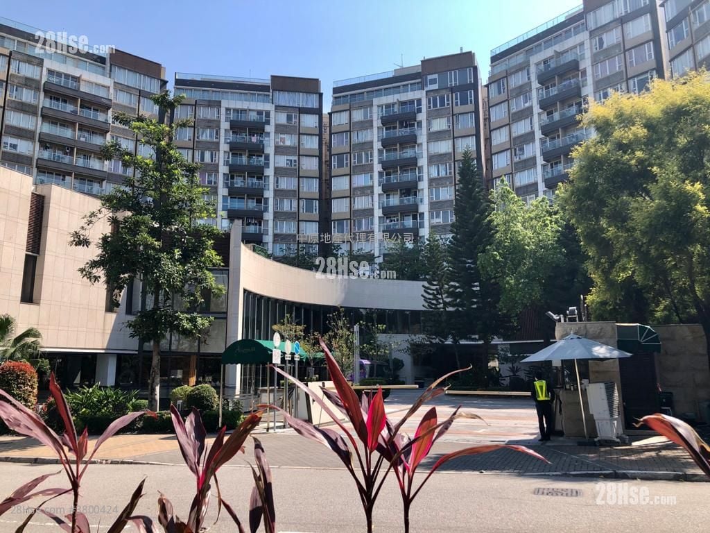 Avignon Sell 5+ Bedrooms , 3 Bathrooms 1,142 ft²