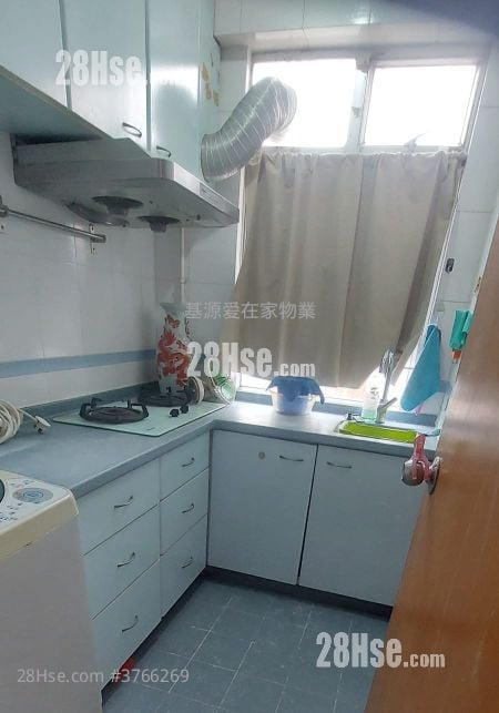 Hong Sing Garden Sell 2 Bedrooms , 1 Bathroom 494 ft²