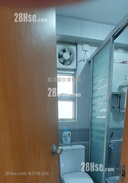 Hong Sing Garden Sell 2 Bedrooms , 1 Bathroom 494 ft²