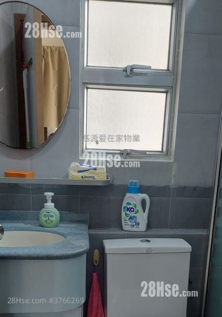 Hong Sing Garden Sell 2 Bedrooms , 1 Bathroom 494 ft²