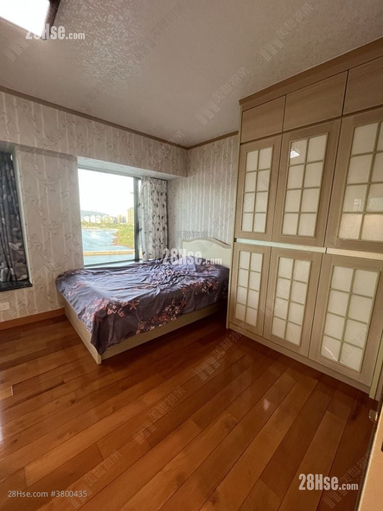 Villa Oceania Sell 5+ Bedrooms , 4 Bathrooms 1,955 ft²