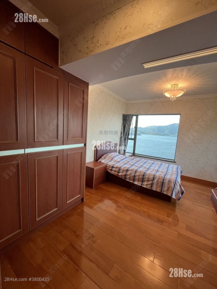 Villa Oceania Sell 5+ Bedrooms , 4 Bathrooms 1,955 ft²