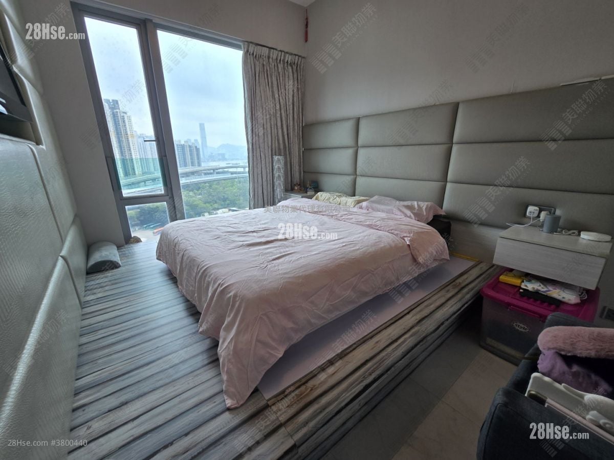 Manhattan Hill Sell 3 Bedrooms 888 ft²