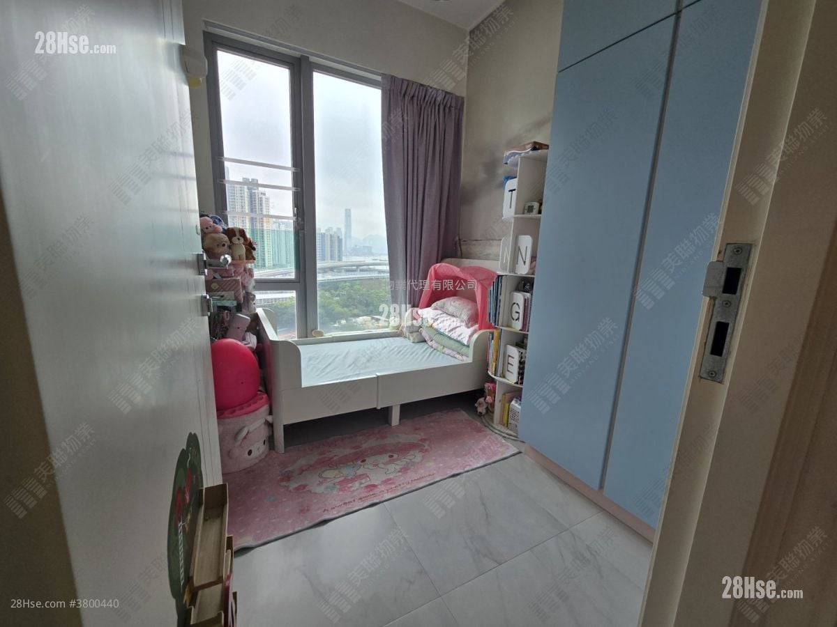 Manhattan Hill Sell 3 Bedrooms 888 ft²