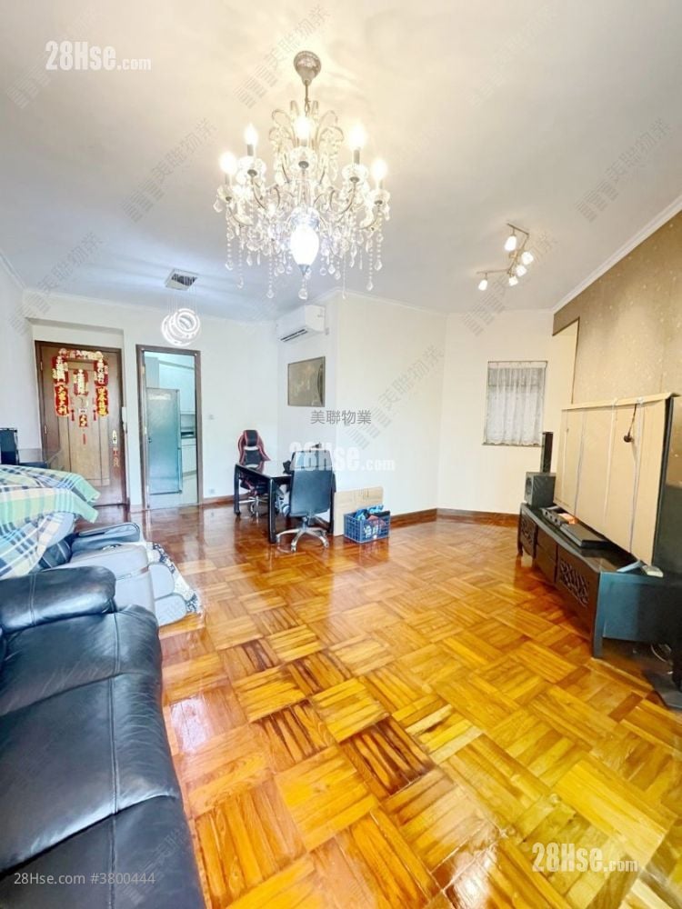 Woodland Crest Sell 3 Bedrooms , 2 Bathrooms 942 ft²