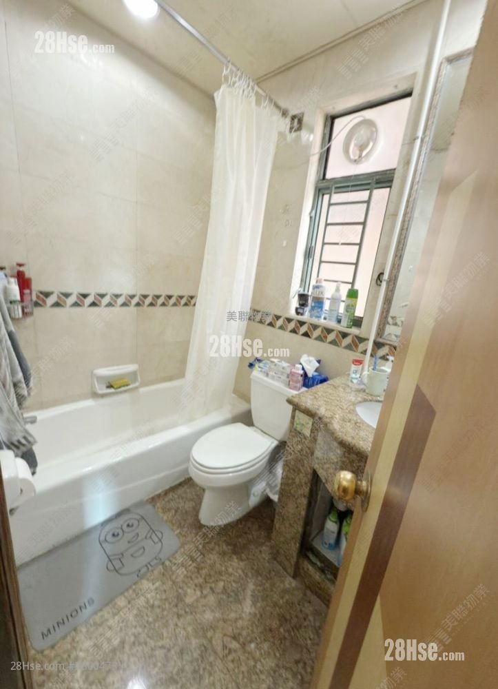 Woodland Crest Sell 3 Bedrooms , 2 Bathrooms 1,022 ft²