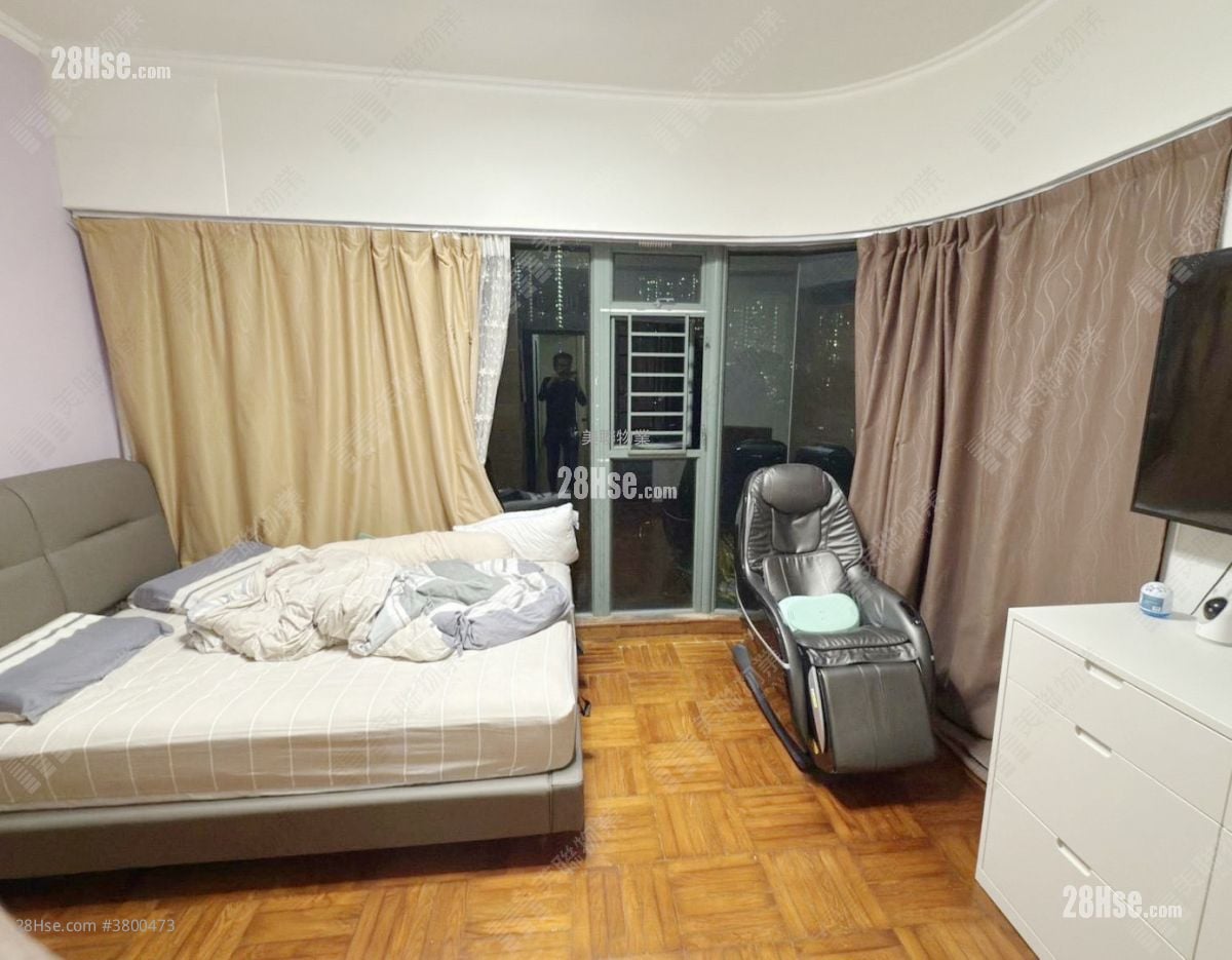 Woodland Crest Sell 3 Bedrooms , 2 Bathrooms 1,022 ft²