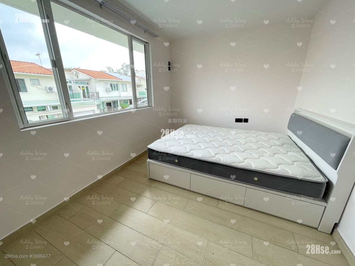 Fairview Park Sell 3 Bedrooms , 2 Bathrooms 1,035 ft²