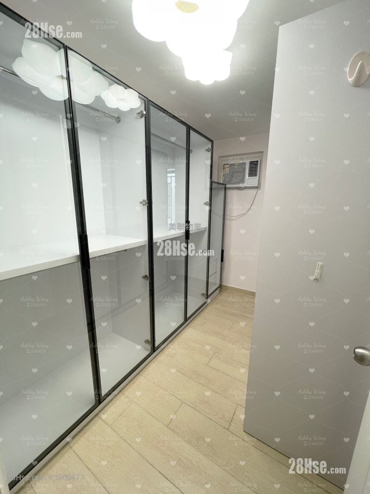 Fairview Park Sell 3 Bedrooms , 2 Bathrooms 1,035 ft²