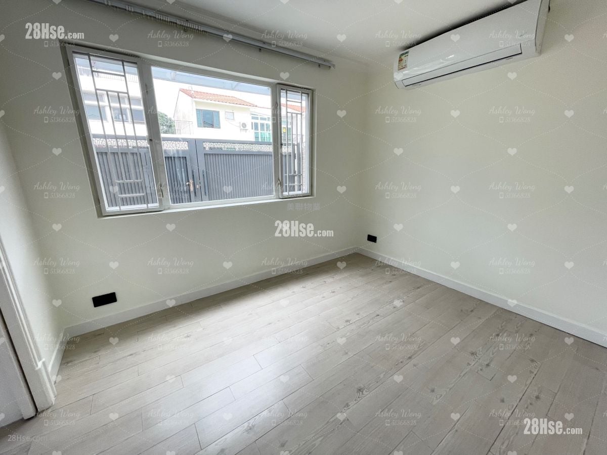 Fairview Park Sell 3 Bedrooms , 2 Bathrooms 1,035 ft²