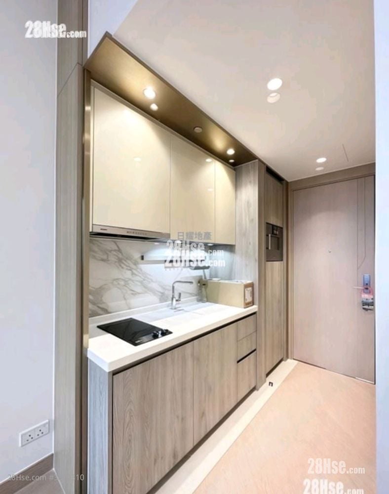 Grand Victoria Rental 1 Bathroom 278 ft²