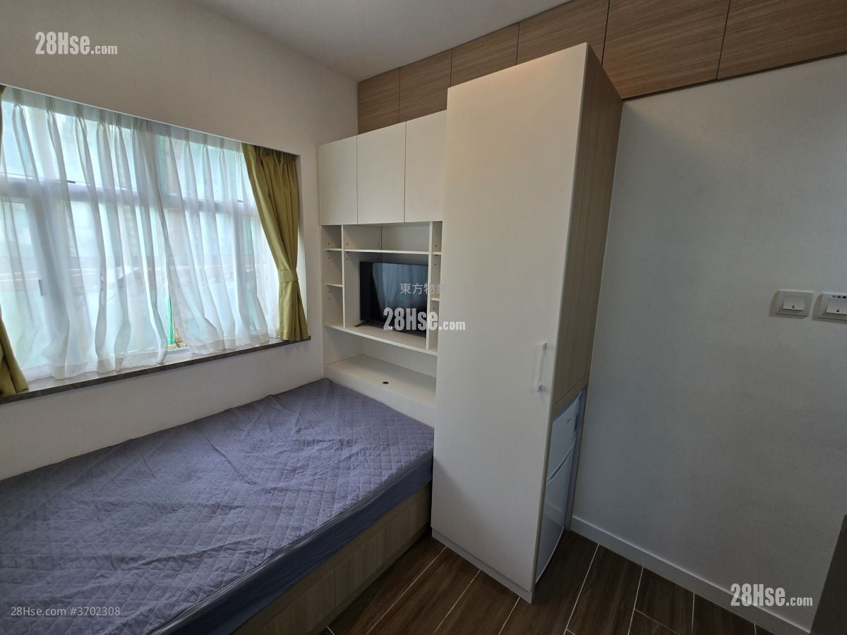 Hoi To Building Rental Studio , 1 Bathroom 138 ft²