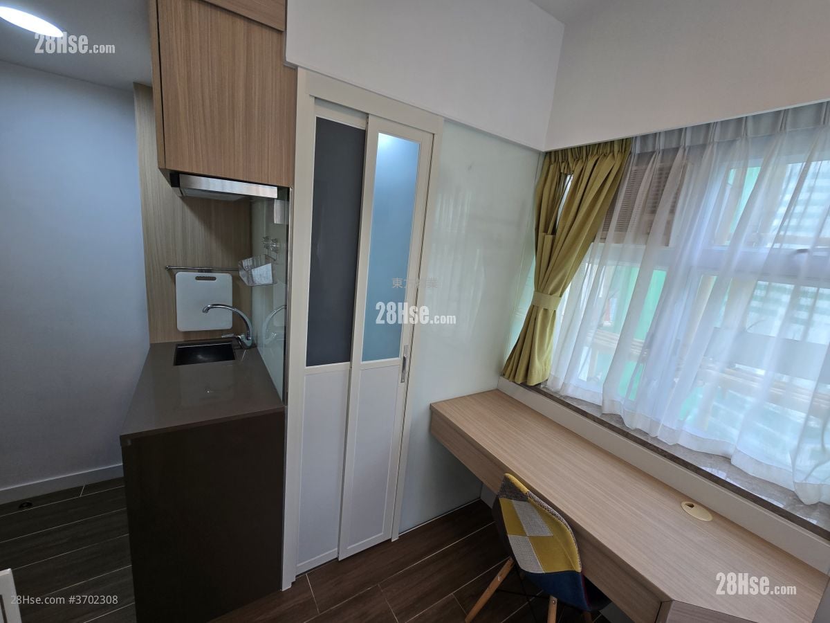 Hoi To Building Rental Studio , 1 Bathroom 138 ft²