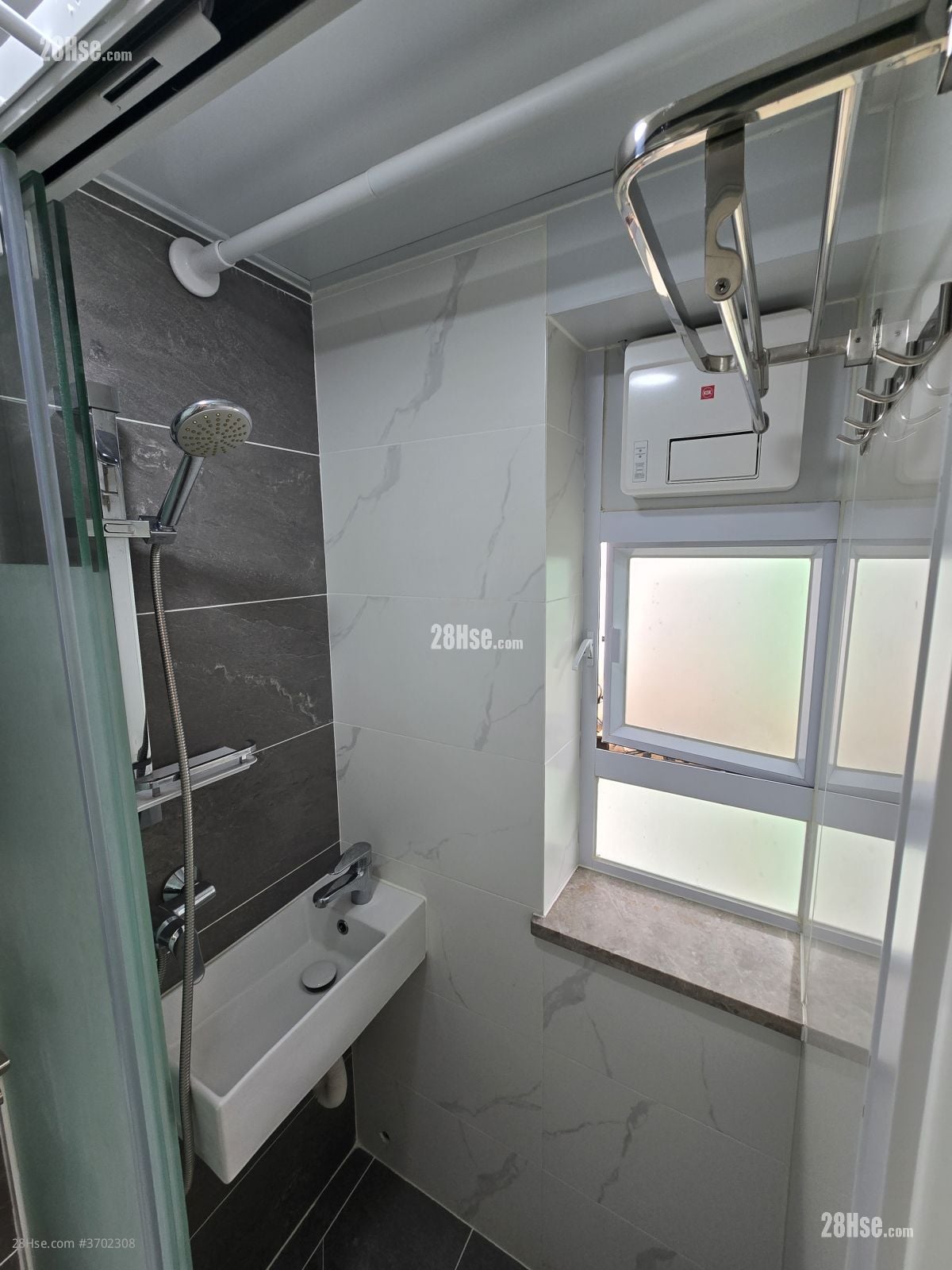 Hoi To Building Rental Studio , 1 Bathroom 138 ft²