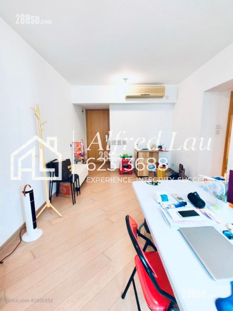 Macpherson Place Sell 2 Bedrooms , 1 Bathroom 555 ft²