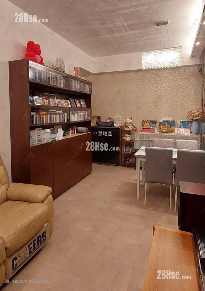 8 Royal Green Sell 3 Bedrooms 594 ft²