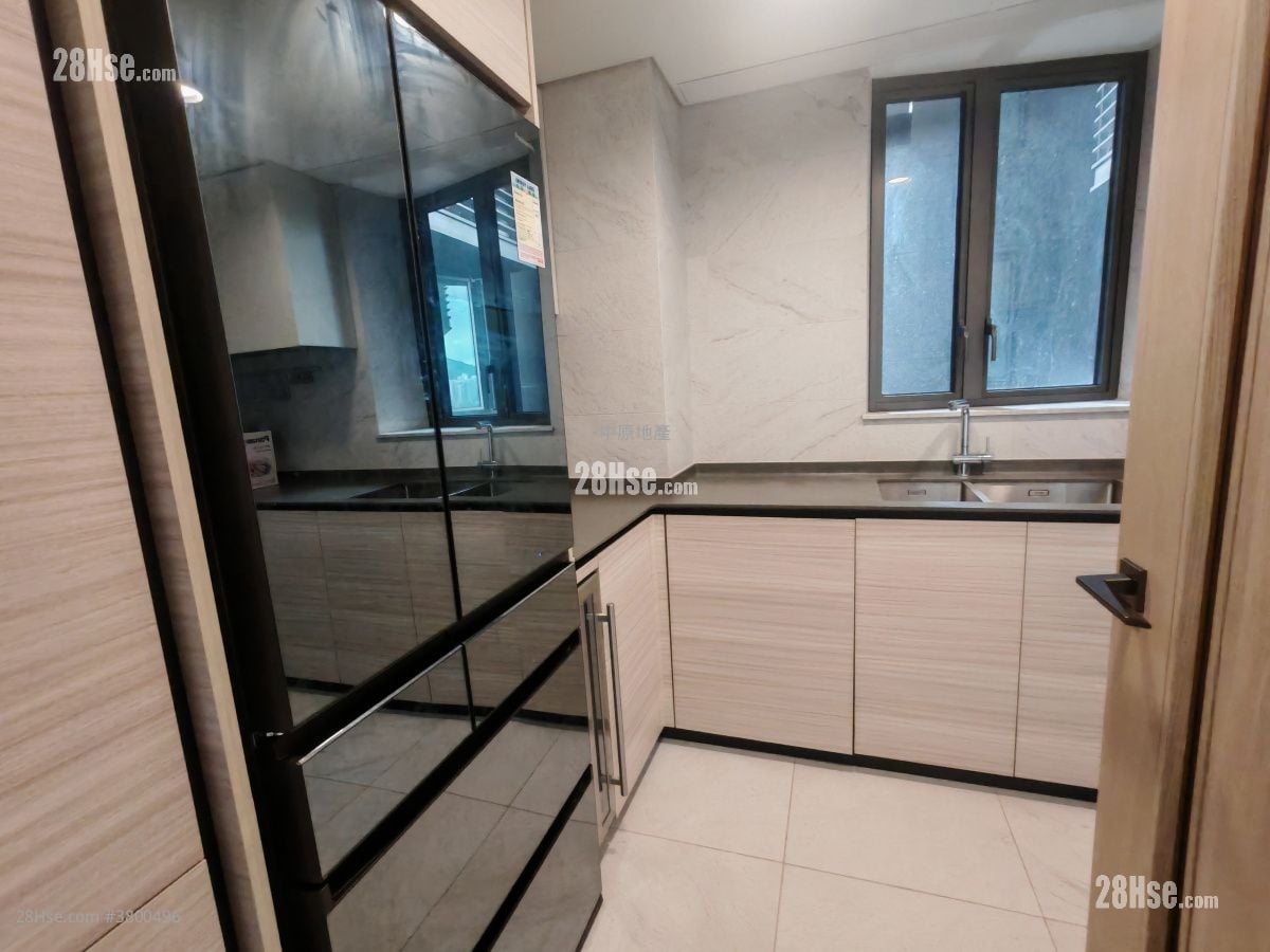 The Arles Rental 3 Bedrooms , 1 Bathroom 947 ft²