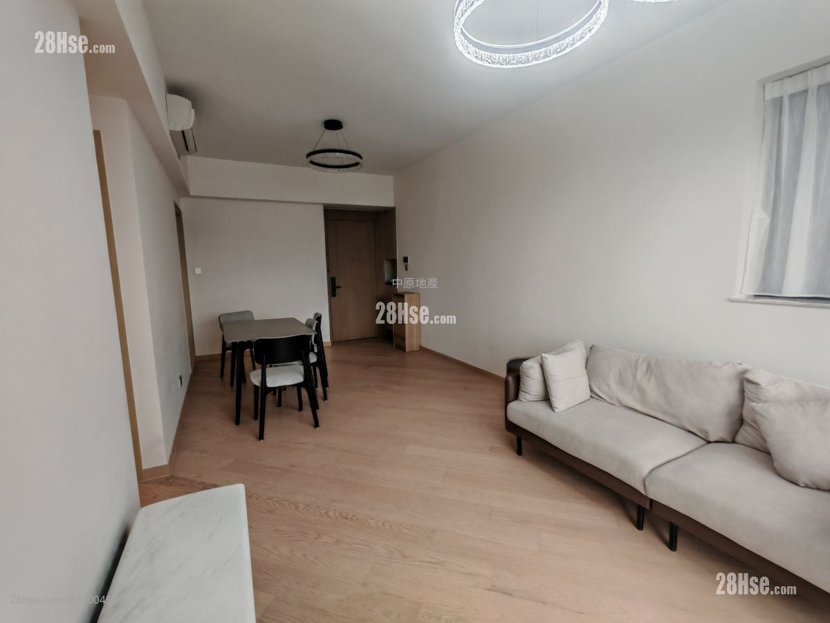 The Arles Rental 3 Bedrooms , 1 Bathroom 947 ft²