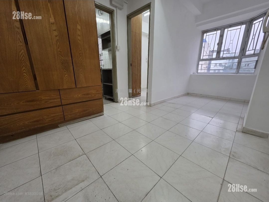 Lai Po Building Sell 2 Bedrooms 262 ft²