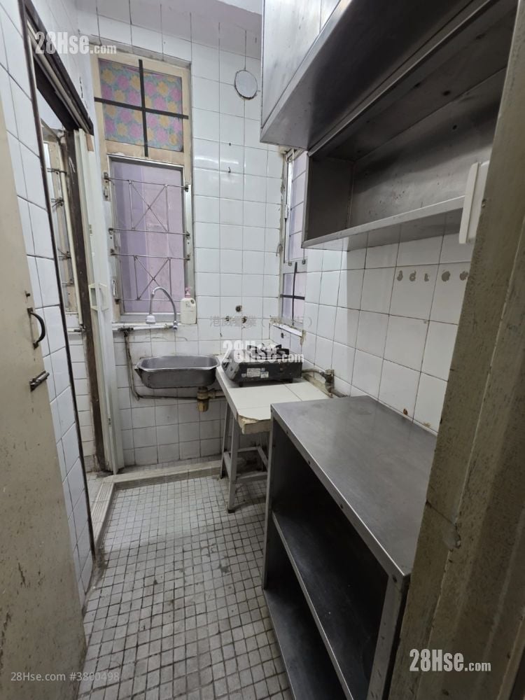 Lai Po Building Sell 2 Bedrooms 262 ft²