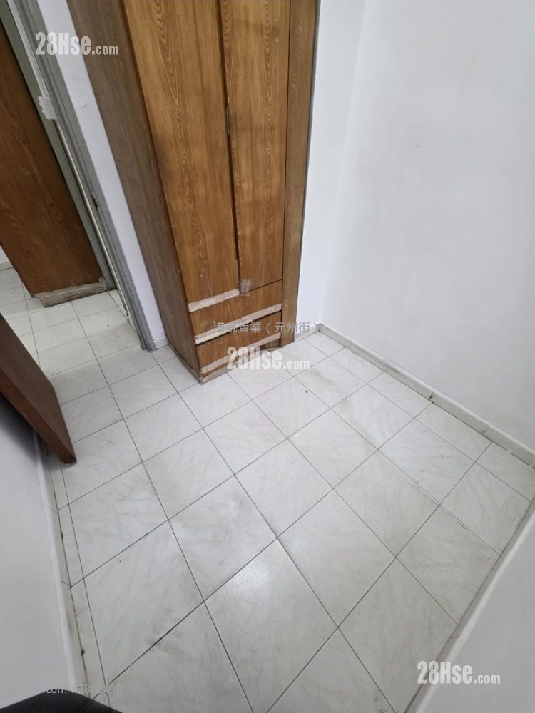 Lai Po Building Sell 2 Bedrooms 262 ft²