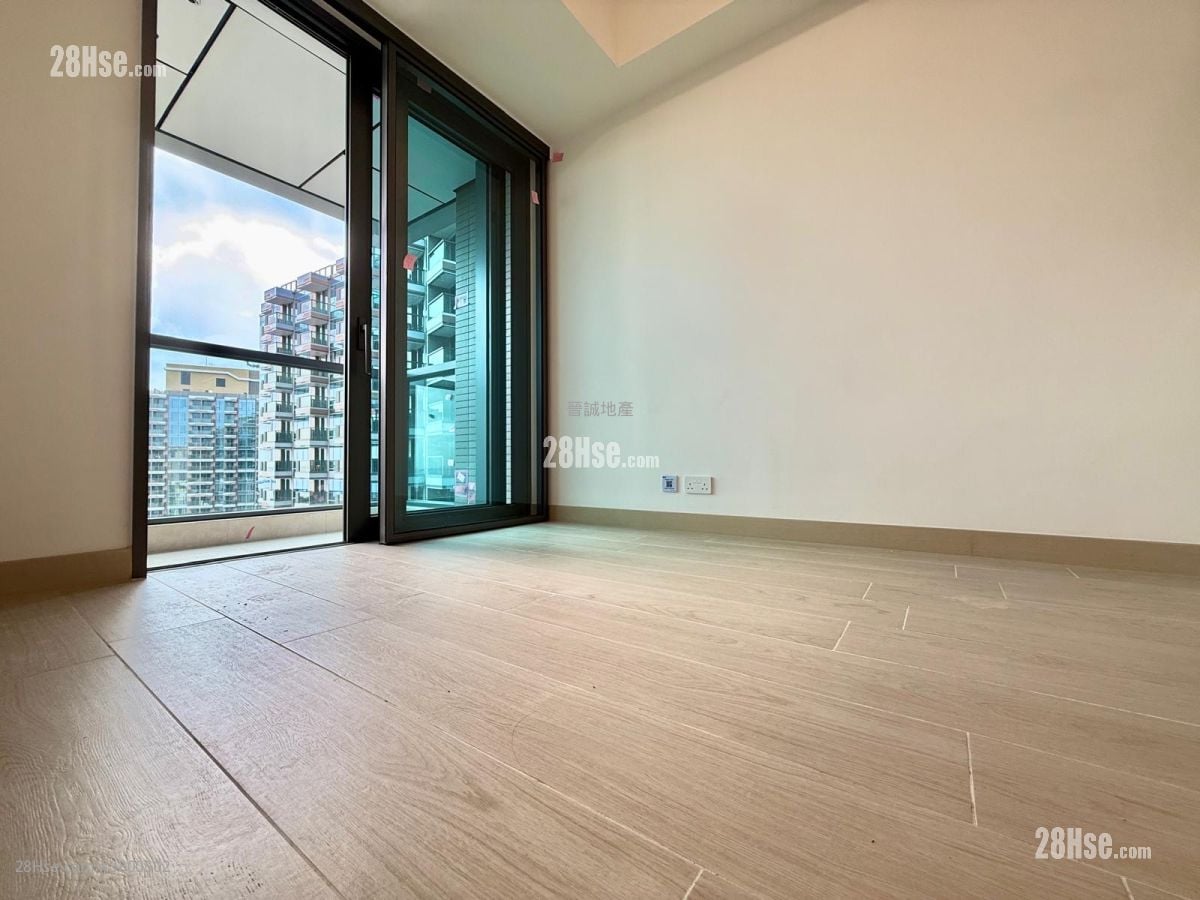 Gold Coast Bay Sell 1 Bedroom , 1 Bathroom 315 ft²