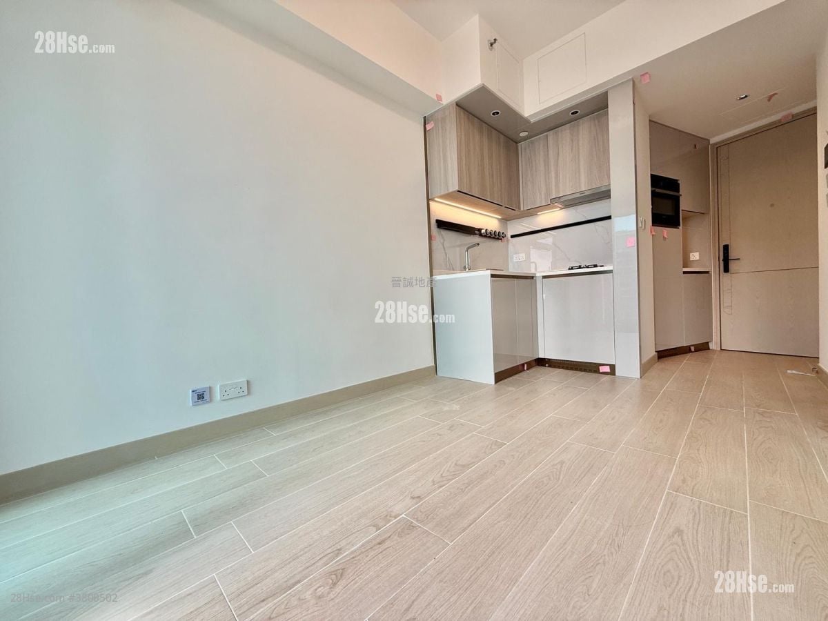 Gold Coast Bay Sell 1 Bedroom , 1 Bathroom 315 ft²