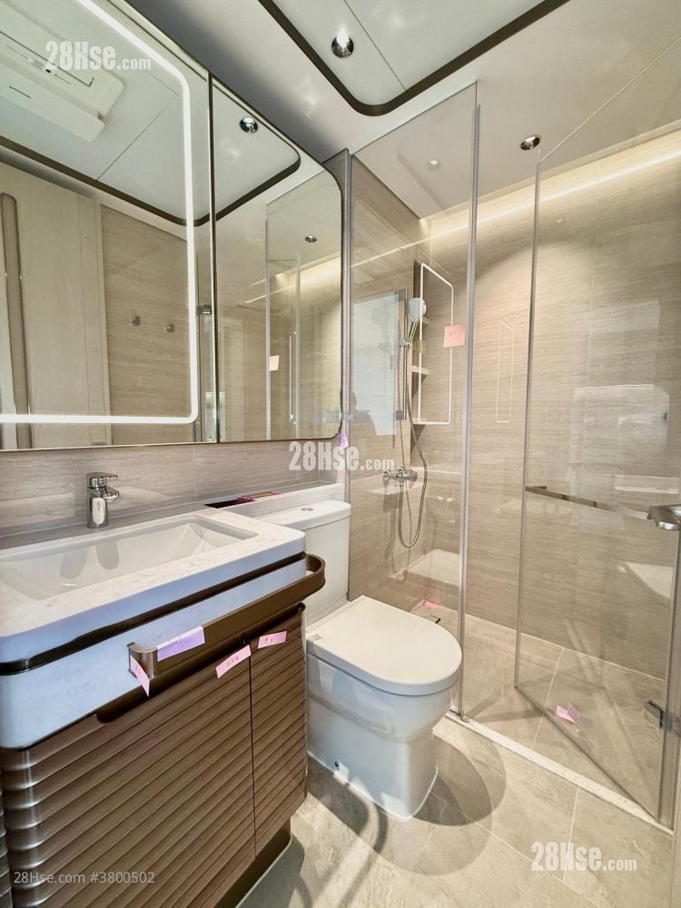 Gold Coast Bay Sell 1 Bedroom , 1 Bathroom 315 ft²