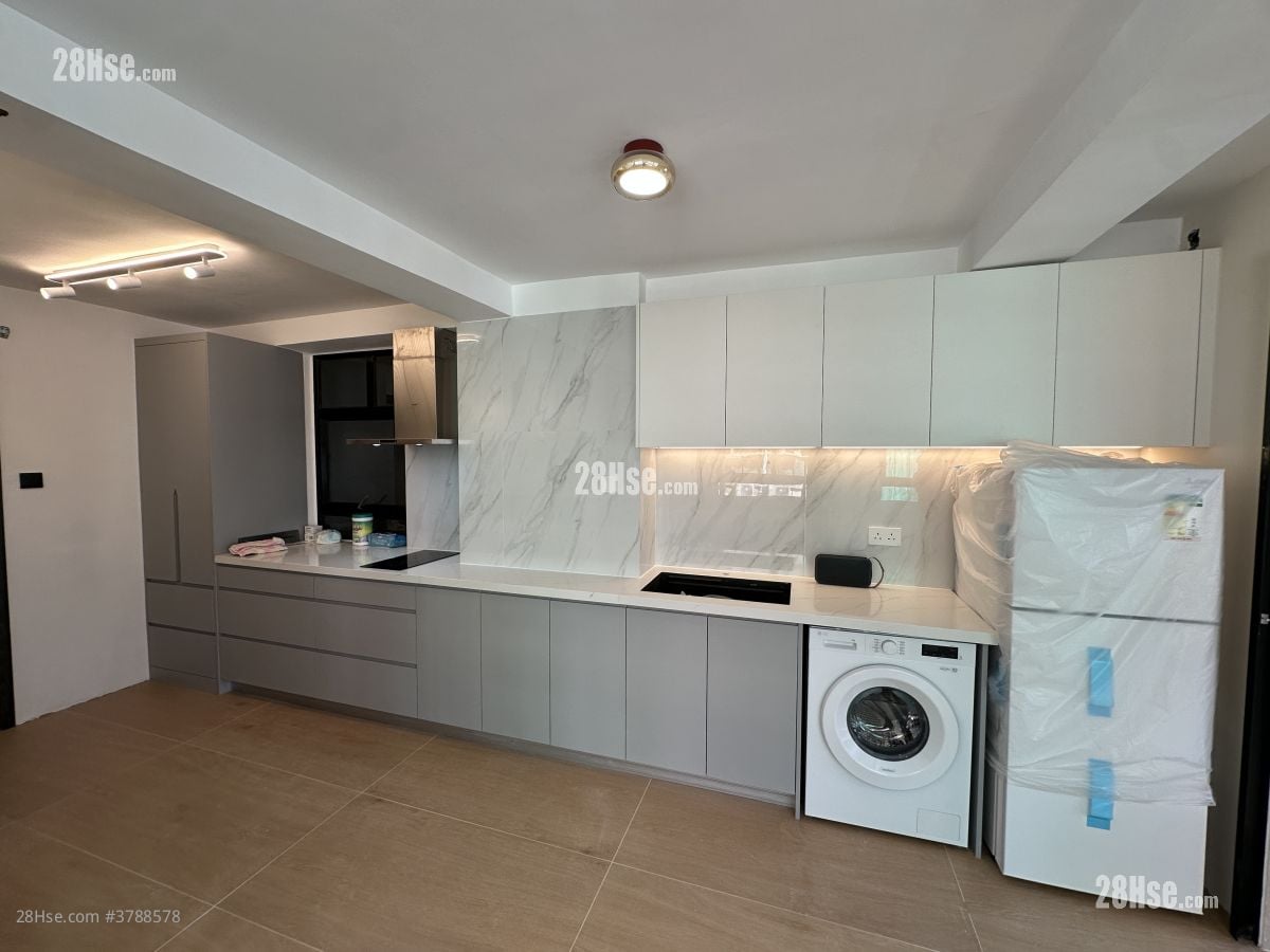 Wah Koon Building Sell 1 Bedroom , 1 Bathroom 335 ft²
