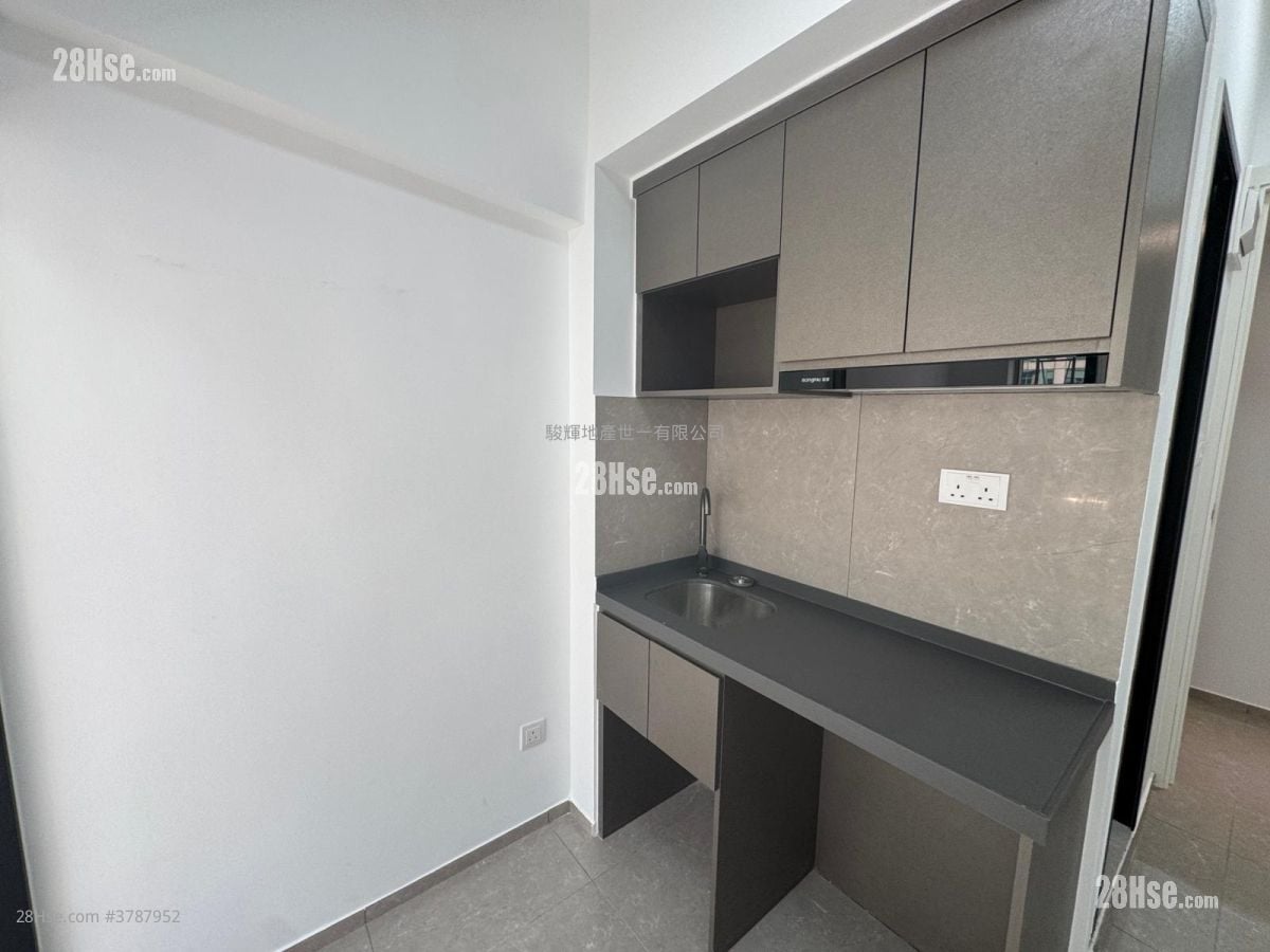 463-465 Hennessy Road Rental 1 Bedroom , 1 Bathroom 160 ft²
