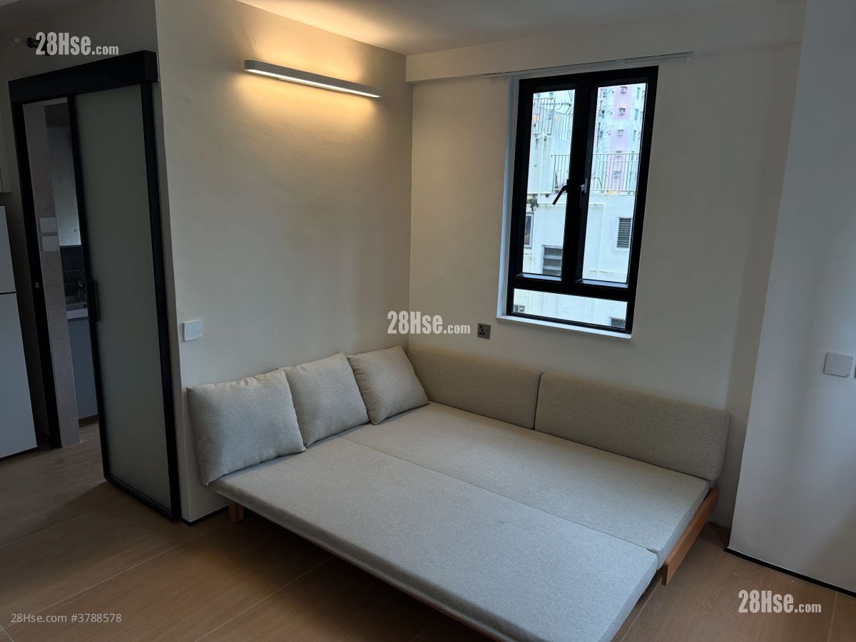 Wah Koon Building Sell 1 Bedroom , 1 Bathroom 335 ft²