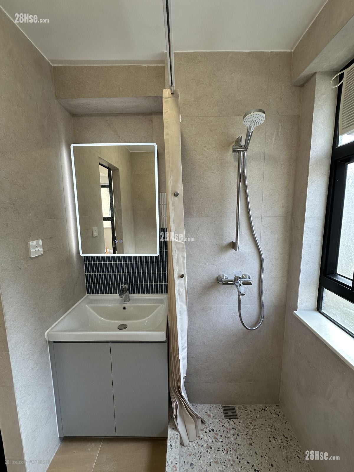 Wah Koon Building Sell 1 Bedroom , 1 Bathroom 335 ft²